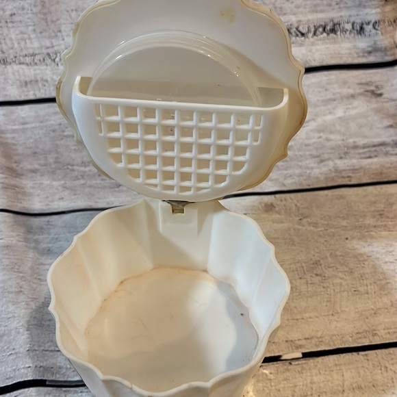 Vintage Floral Powder Vanity‎ Case - Picture 3 of 3